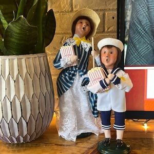 Byers Choice Popcorn family